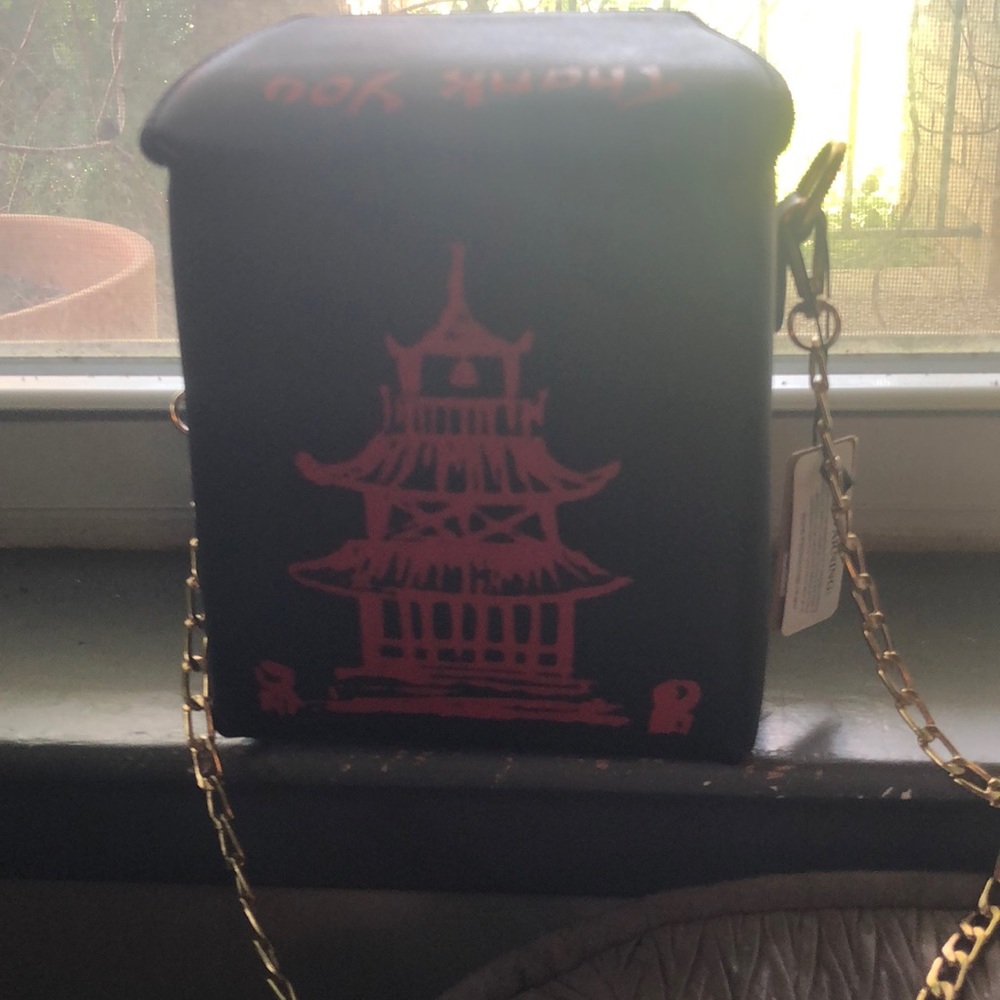 Super cute 🥡 to go box purse